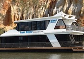 #{@houseboat.name}