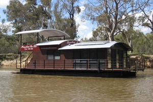 Houseboat For Two logo