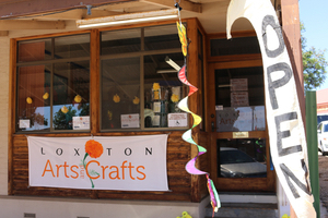 Loxton Arts and Crafts Shop logo