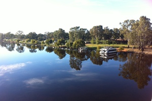 Robinvale Riverside Caravan Park logo