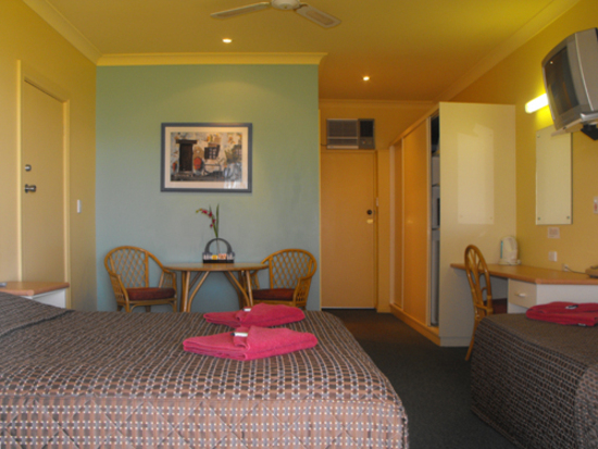 Barmera Lake Resort Motel Accommodation Information