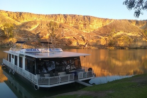 Golden Leisure Houseboats logo