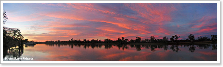 Waikerie sunset from Murray River Queen