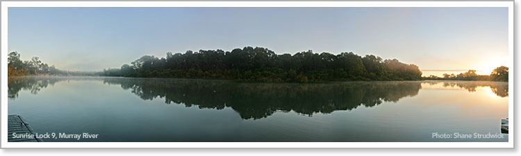 Sunrise over the Murray River at Lock 9